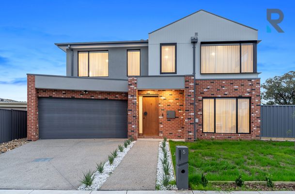 5 Harcourt Crescent, Gladstone Park