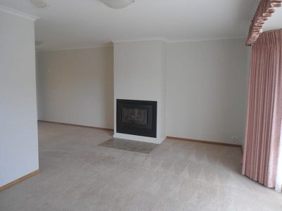 27 Mulholland Crescent, Grovedale