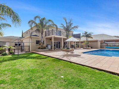 17 Willowtree Drive, Werribee
