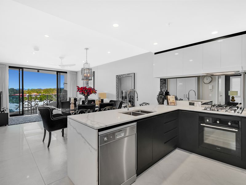 5507 / 5 Harbourside Ct, Biggera Waters