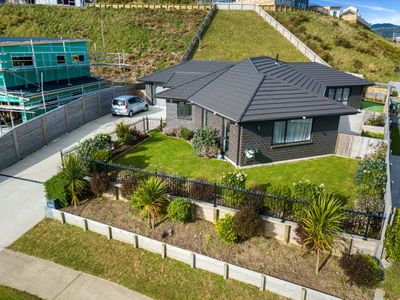 117 Queen Charlotte Drive, Aotea