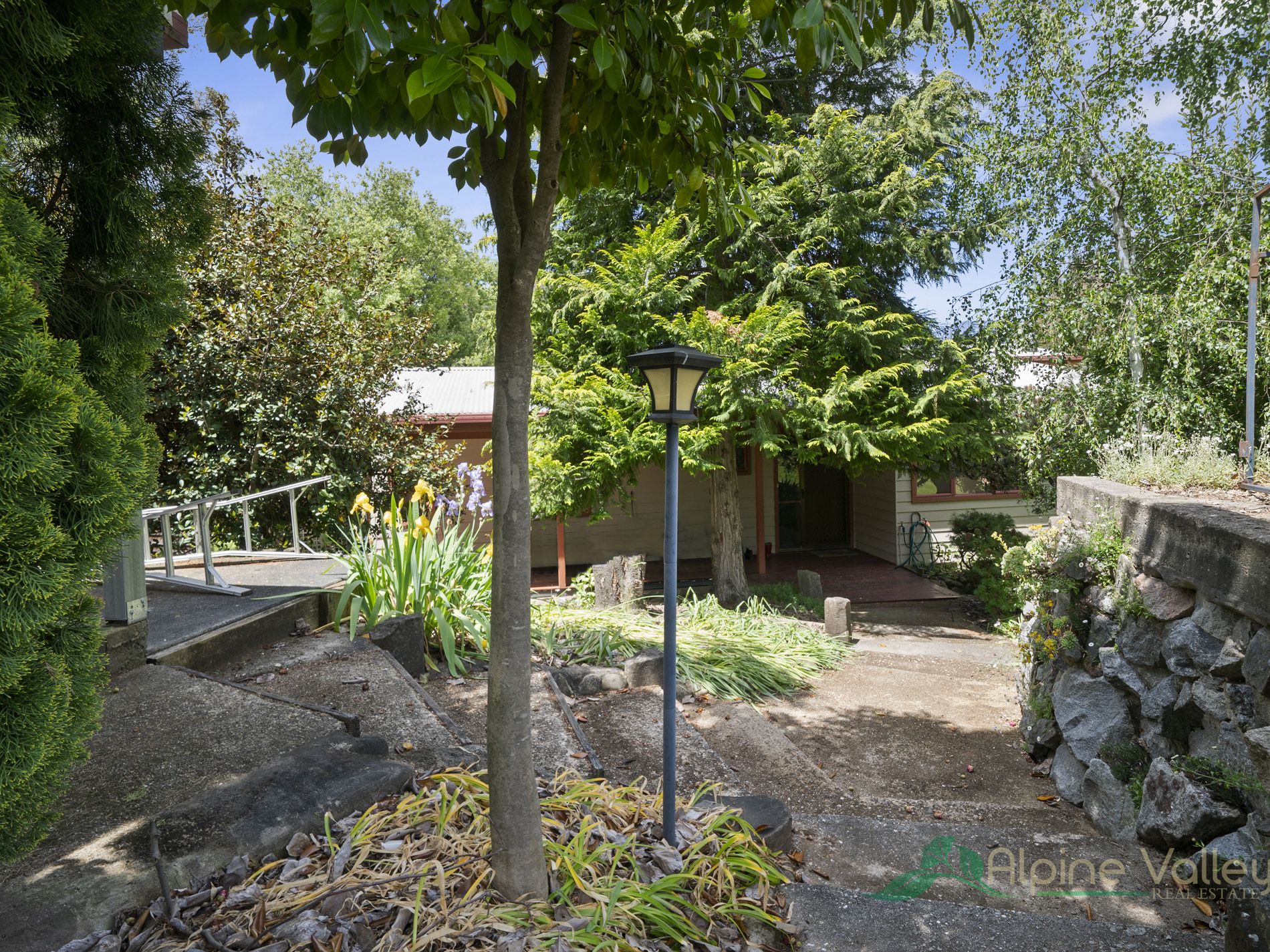 4 Reid Court, Tawonga South