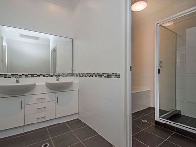 44 Osmetti Drive, Somerville