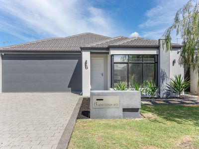 6 Amiens Street, Hilbert