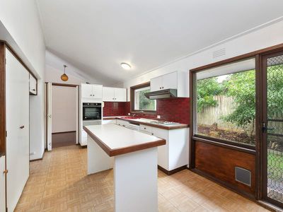 12 Tavistock Road, Frankston South