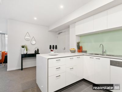 42 / 172 Railway Parade, West Leederville
