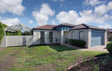 10 Castle Court, Beaconsfield