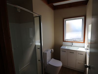 10 2- 6 Albert Street, Seymour