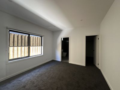 2 Settlement Road, Belmont