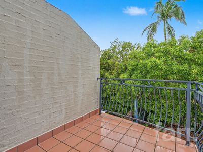 24 / 1 Bronberg Court, Southport
