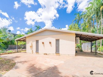 2 Moulden Tce, Moulden