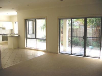 3 / 16 Matthews Street, West Wollongong