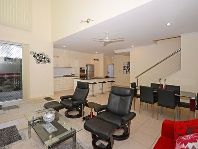 35 / 71 ELIZABETH STREET, Urangan