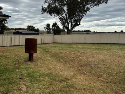 25 Rosewood Avenue, Parkes