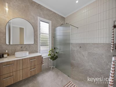 108 Tenth Avenue, Railway Estate