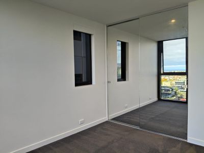 1707 / 245 City Road, Southbank