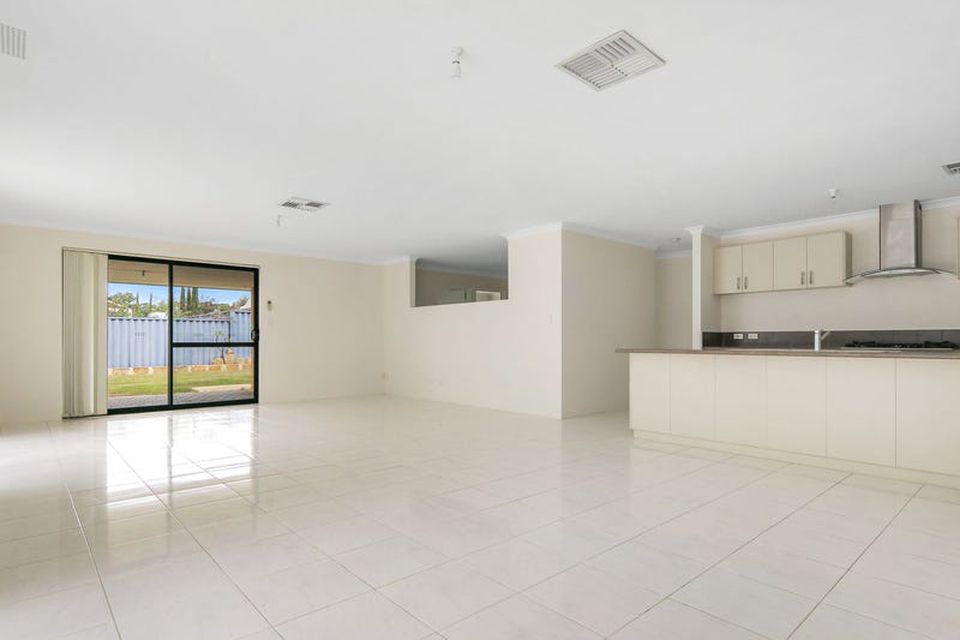 54 Claret Ash Boulevard , Baldivis