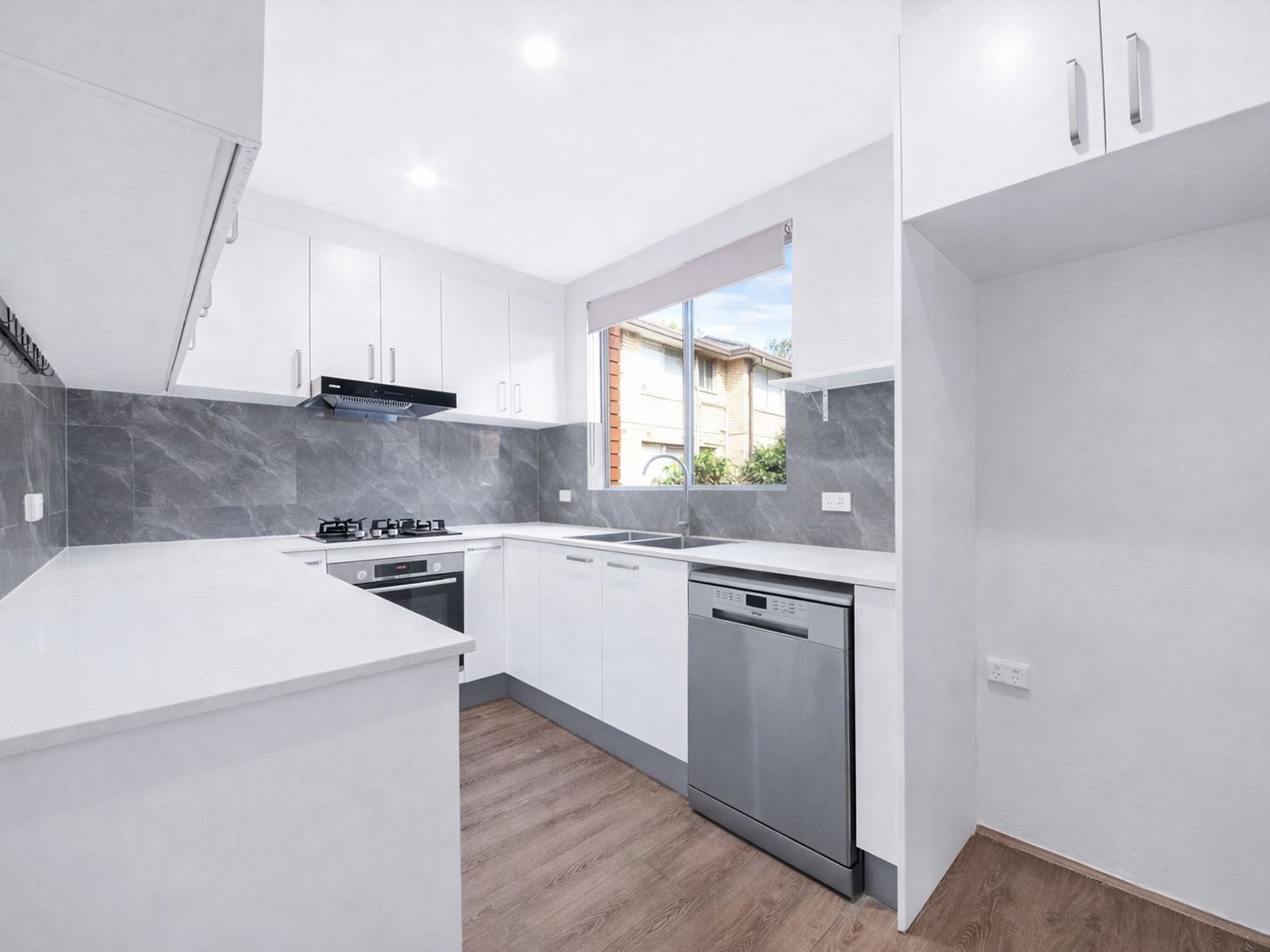 1 / 104 Burns Bay Road, Lane Cove