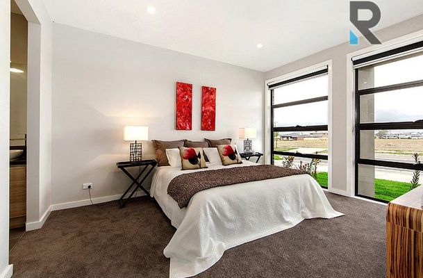 12 Montenegro Road, Greenvale