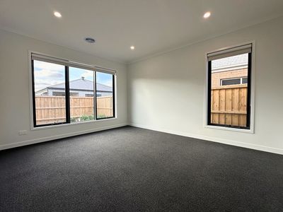 22 Wetherby Circuit, Lara