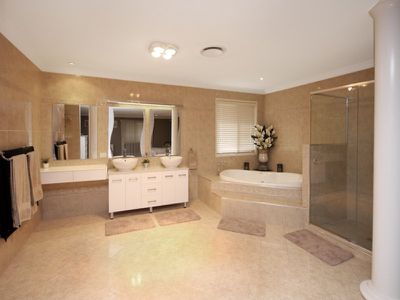 24 Kensington Drive, Flinders View