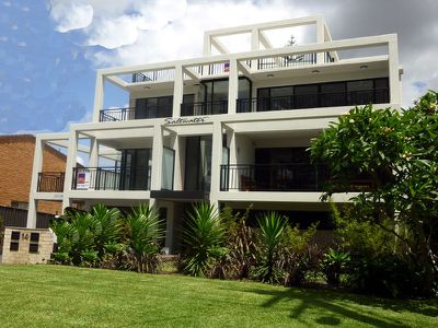 2 / 14 Wharf Street, Tuncurry