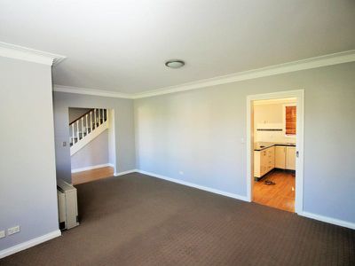 1 / 28 Dees Close, Bathurst