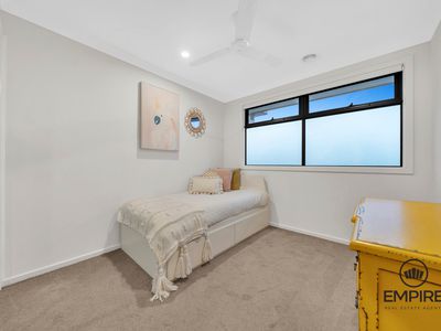 7 Gaolao Walk, Clyde North
