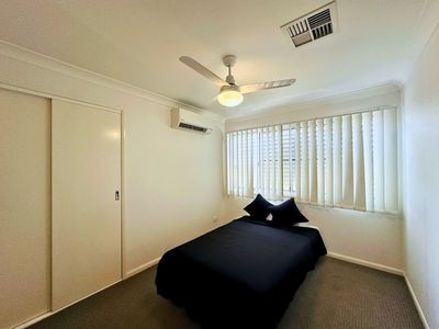 2 / 5 Rose Street, Moranbah