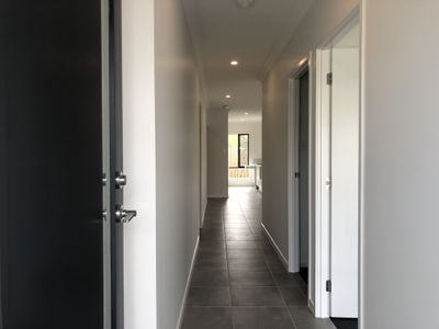28 Flint Place , Park Ridge
