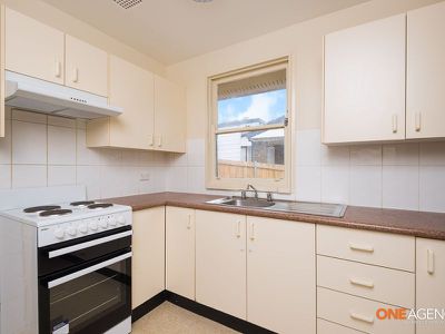 10 Oldfield  Place, Menai