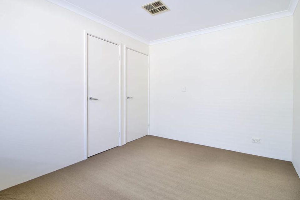 24 Almond Avenue , Shoalwater