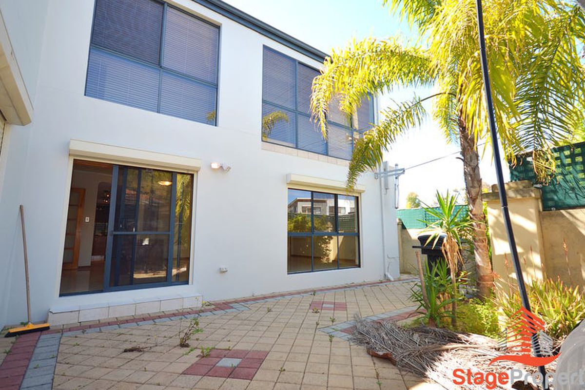 12 Bronzewing Loop, Wembley