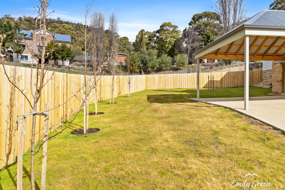 5 Giblin Street, Lenah Valley