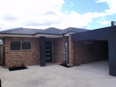 1 / 120 Biggs Street, St Albans