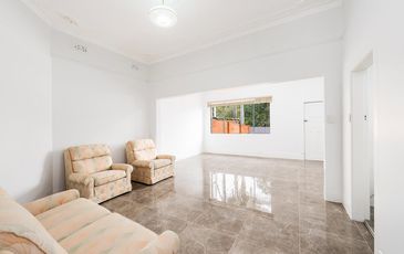 413 Anzac  Parade, Kingsford