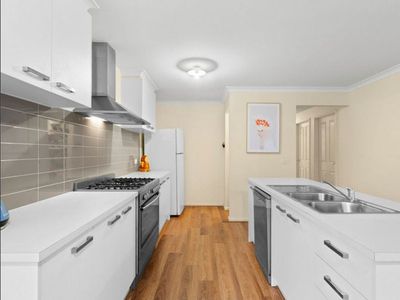 4 Moretti Court, Marshall