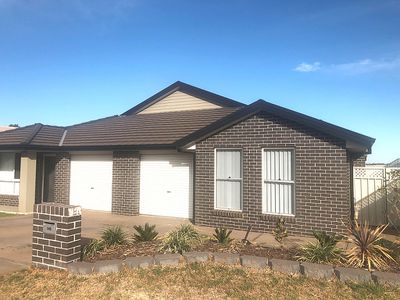 34B Lansdowne Drive, Dubbo
