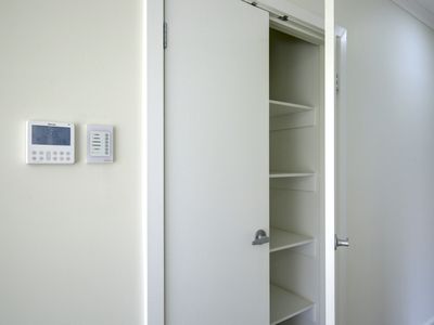 8 Johnstone Court, Evanston Gardens