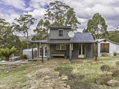 170 Russell Road, Lonnavale