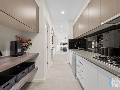 7 Walden Court, Cranbourne North