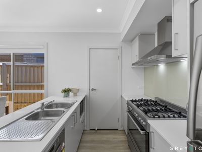 124 Sinclairs Road, Deanside