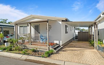 215 / 750 Pacific Highway, Lake Munmorah