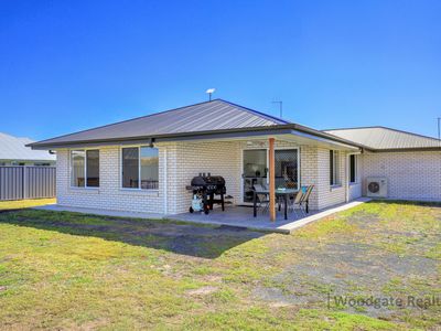 24 KINKUNA DRIVE, Woodgate