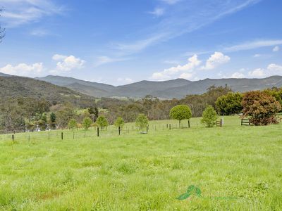 759 Mountain Creek Road, Tawonga