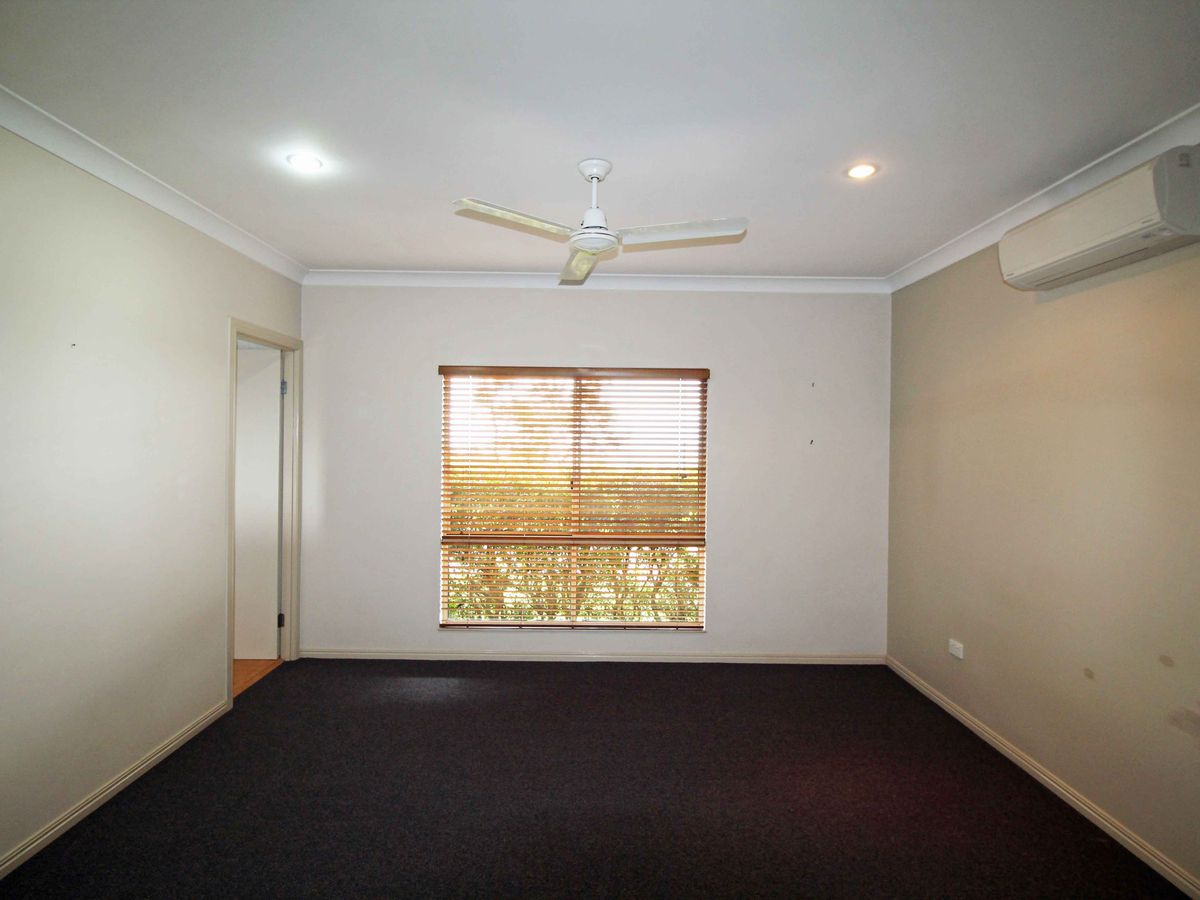 22 Countryview Drive, Atherton
