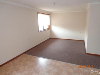 1 / 35  East Street, Dubbo
