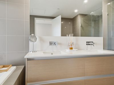 1806 / 96 Bow River Crescent, Burswood