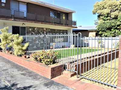 6 Arundale Crescent, Wembley Downs