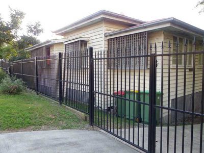 12 Wyndham Street, North Ipswich